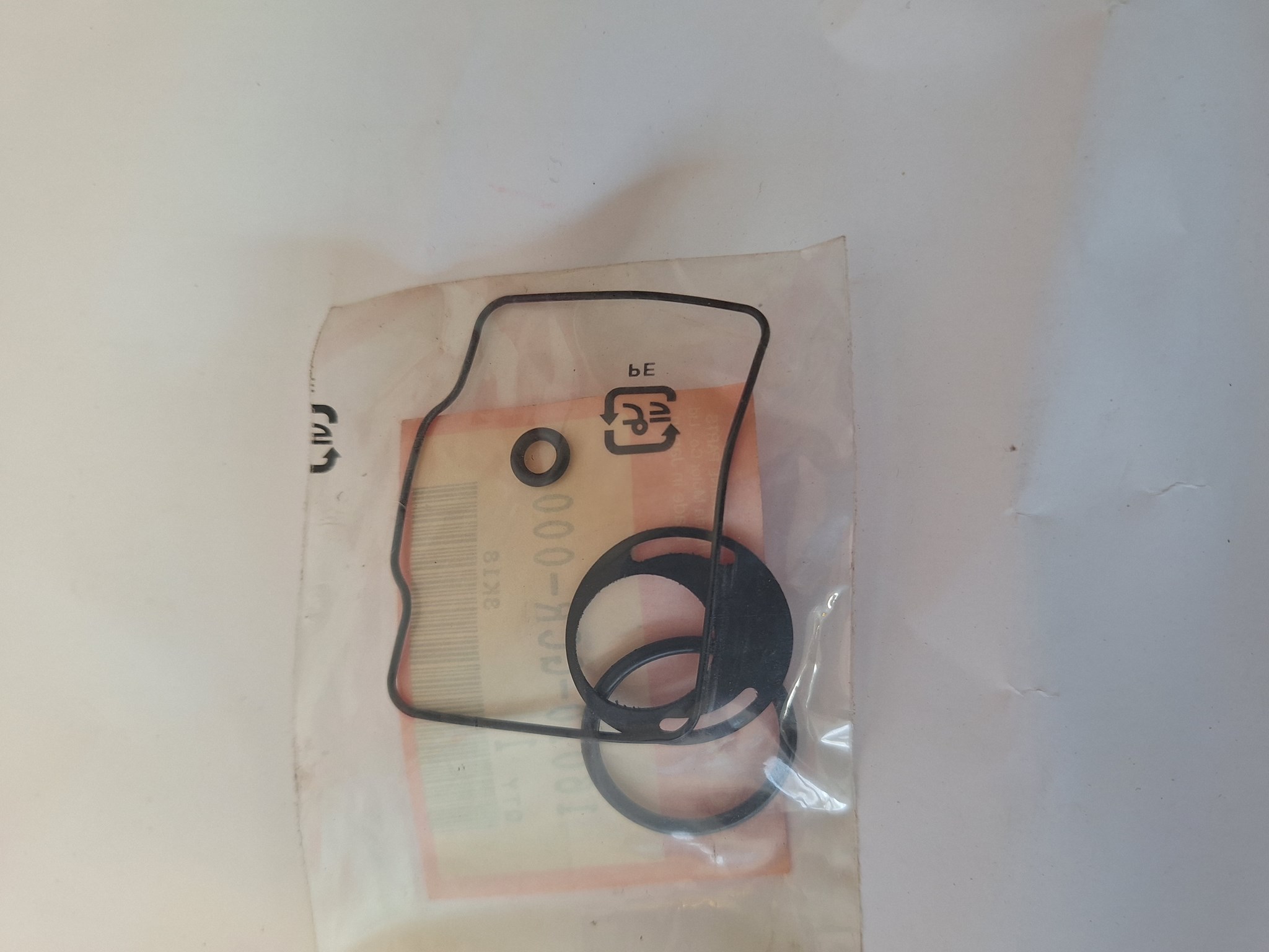 Picture of DICHTUNGSSATZ  16010-GCR-000  